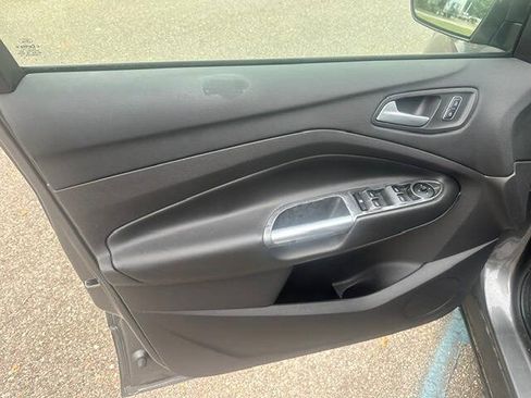 Used 2014 Ford Escape SE w/ Equipment Group 201A FWD image 10