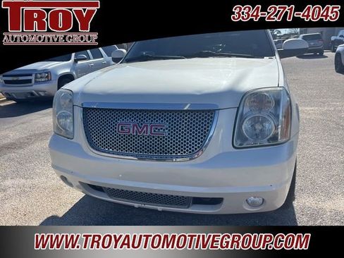 Used 2013 GMC Yukon Denali image 6