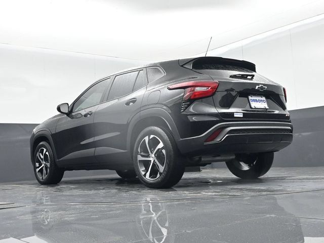 Used 2024 Chevrolet Trax RS w/ Driver Confidence Package FWD image 45