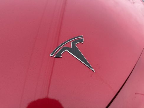 Used 2022 Tesla Model Y Performance image 14