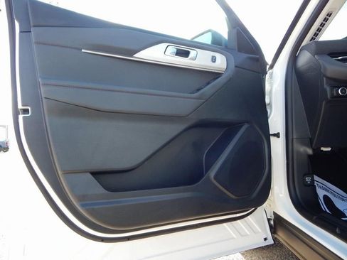 New 2026 Ford Explorer Active w/ Active Comfort Package RWD image 17