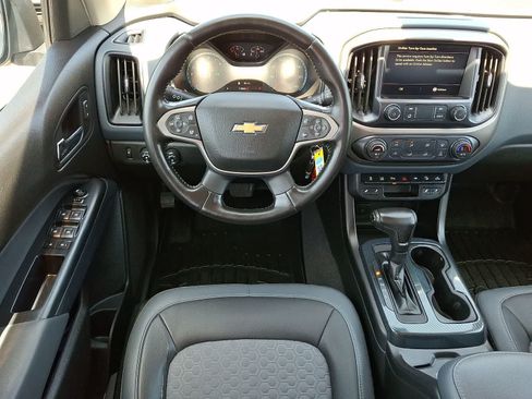 Used 2021 Chevrolet Colorado Z71 w/ Safety Package AWD/4WD image 13