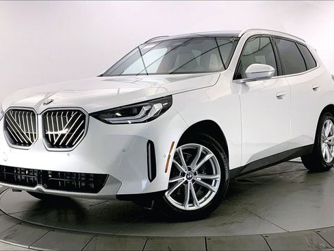 Certified 2025 BMW X3 xDrive30i w/ Convenience Package image 11