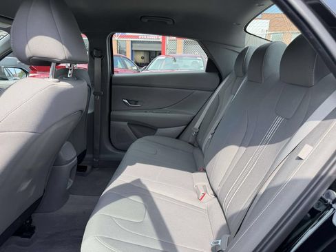 Certified 2024 Hyundai Elantra SEL FWD image 13