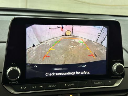 Used 2024 Nissan Altima 2.5 SV FWD image 45