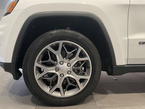 Used 2021 Jeep Grand Cherokee Limited AWD/4WD image 7