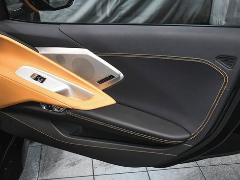 Used 2023 Chevrolet Corvette Z06 RWD image 16