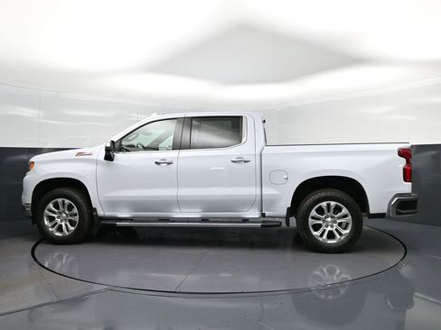 New 2026 Chevrolet Silverado 1500 LTZ w/ LTZ Premium Package AWD/4WD image 4