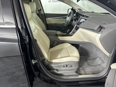 Used 2025 Cadillac XT5 Premium Luxury FWD image 13