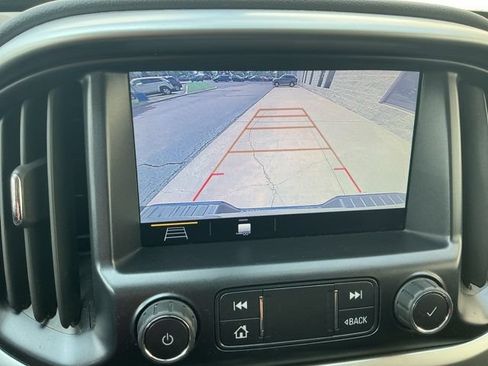 Used 2019 Chevrolet Colorado LT w/ LT Convenience Package AWD/4WD image 3