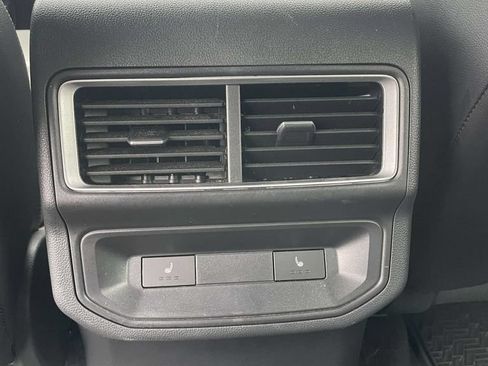 Certified 2024 Volkswagen Atlas Cross Sport SEL R-Line AWD/4WD image 12