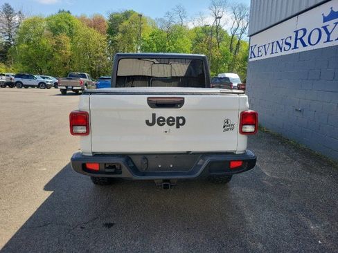 Used 2023 Jeep Gladiator Sport AWD/4WD image 7