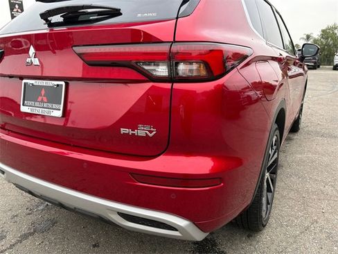 New 2025 Mitsubishi Outlander SEL image 10