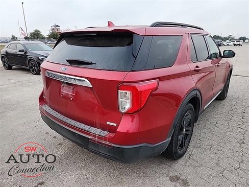 Used 2020 Ford Explorer XLT image 7