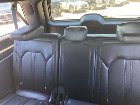 Used 2019 Ford Expedition Max Limited RWD image 5