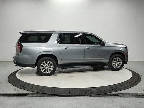 Used 2023 Chevrolet Suburban Premier AWD/4WD image 9