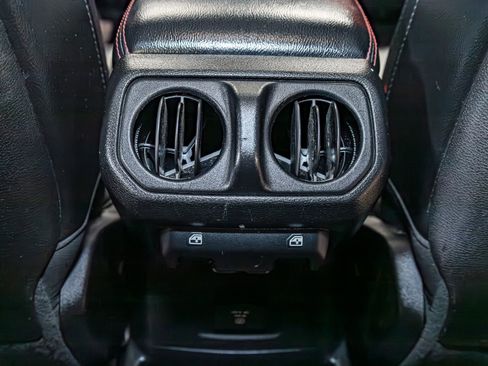 Used 2019 Jeep Wrangler Unlimited Rubicon image 21