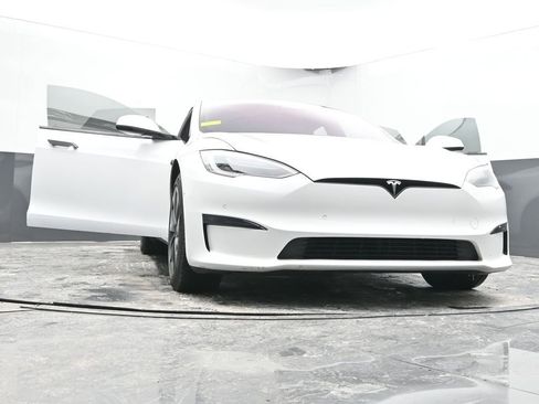 Used 2021 Tesla Model S Plaid image 84