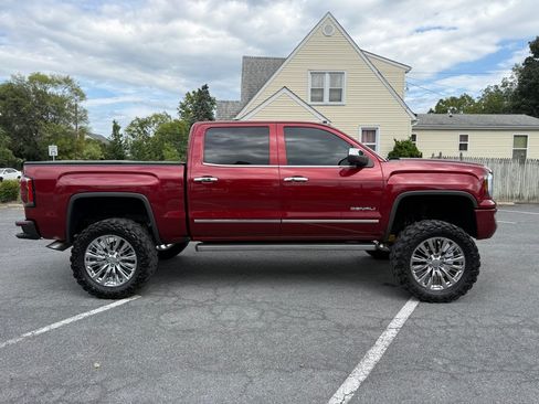 Used 2017 GMC Sierra 1500 Denali w/ Denali Ultimate Package AWD/4WD image 2