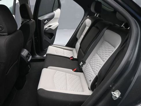 Used 2021 Chevrolet Equinox LS w/ LS Convenience Package FWD image 11