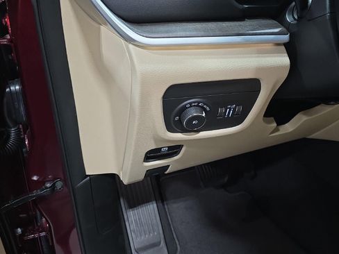 New 2026 Jeep Grand Cherokee Limited w/ Limited Altitude Package image 10