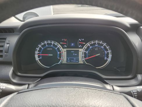 Used 2018 Toyota 4Runner Limited image 29