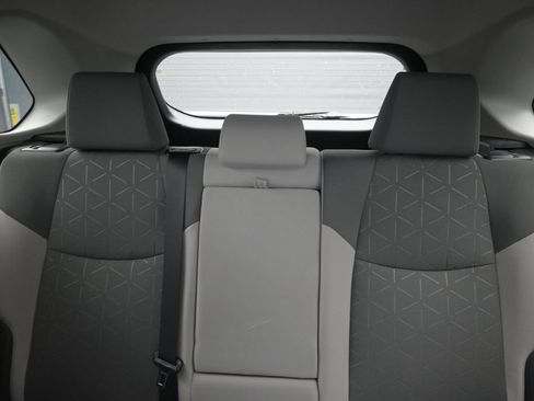 Used 2021 Toyota RAV4 XLE FWD image 16