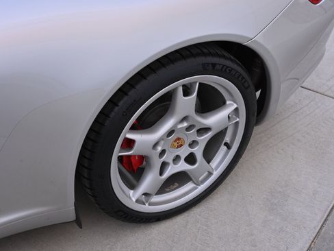 Used 2005 Porsche 911 Carrera S RWD image 53