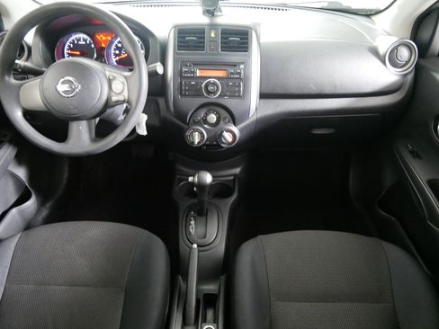 Used 2013 Nissan Versa SV image 10