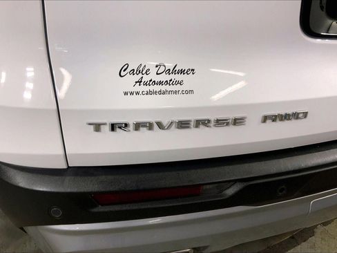 Used 2024 Chevrolet Traverse LT AWD/4WD image 8