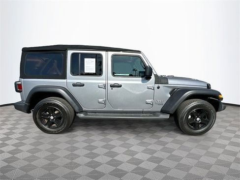 Used 2019 Jeep Wrangler Unlimited Sport S image 8