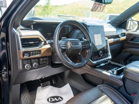 Used 2026 GMC Yukon Denali Ultimate AWD/4WD image 18