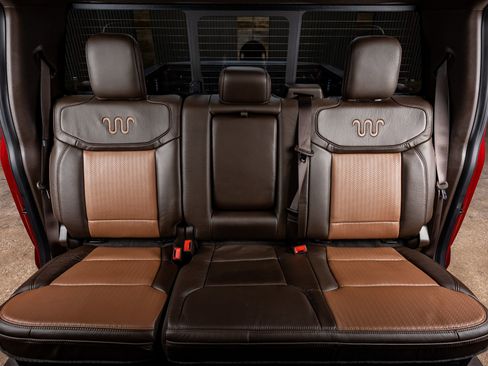 Used 2025 Ford F250 King Ranch w/ Chrome Package image 35