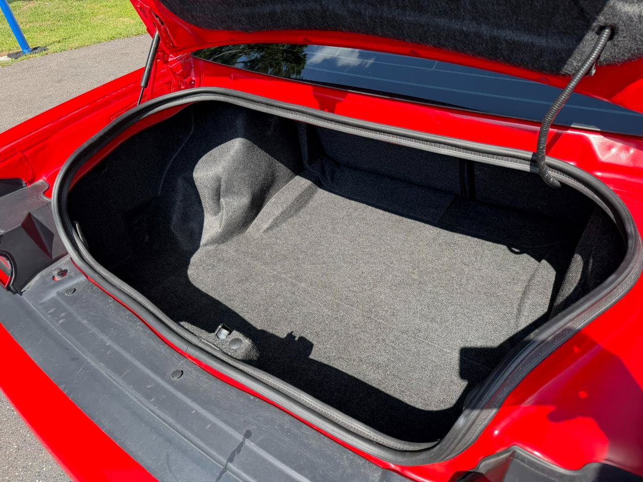 Used 2018 Dodge Challenger SXT RWD image 40