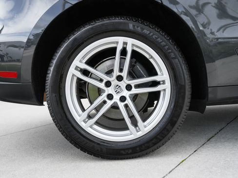 Used 2022 Porsche Macan image 28