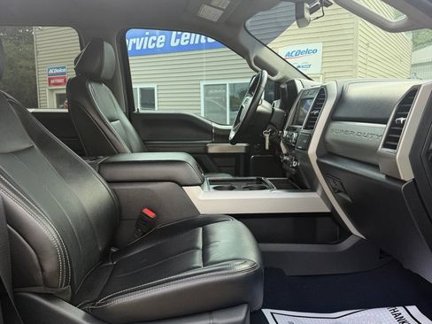 Used 2021 Ford F250 Lariat w/ Lariat Value Package AWD/4WD image 25