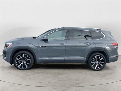 New 2026 Volkswagen Atlas SEL Premium R-Line image 3