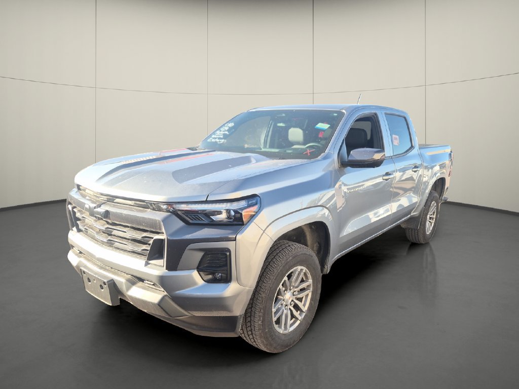 Used 2025 Chevrolet Colorado LT w/ LT Convenience Package RWD image 2