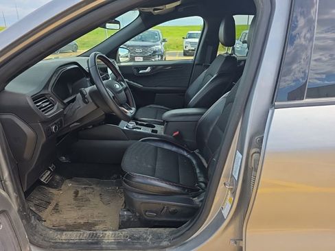 Used 2024 Ford Escape ST-Line w/ Tech Pack #1 AWD/4WD image 9