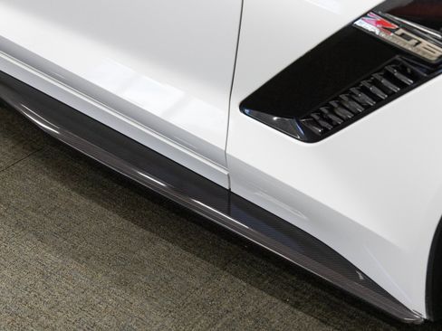 Used 2017 Chevrolet Corvette Z06 image 25