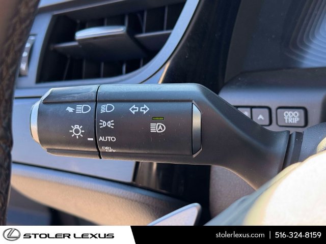 Used 2024 Lexus ES 350 w/ Premium Package FWD image 28