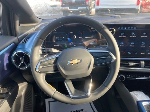 New 2026 Chevrolet Equinox EV LT image 13