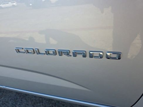 Used 2022 Chevrolet Colorado LT w/ Fleet Safety Package image 11