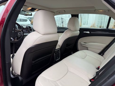 Used 2017 Chrysler 300 Limited w/ Value Package image 11