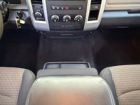 Used 2012 RAM 2500 SLT AWD/4WD image 23