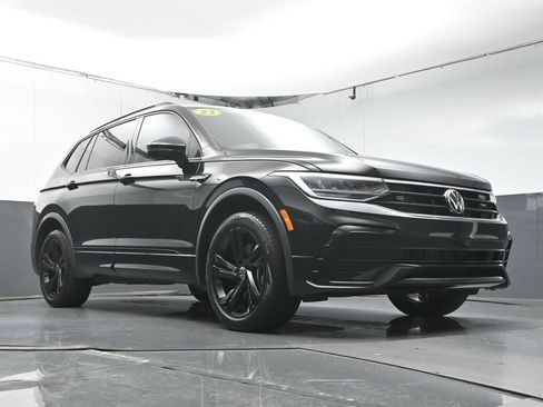 Used 2023 Volkswagen Tiguan SE R-Line FWD image 32
