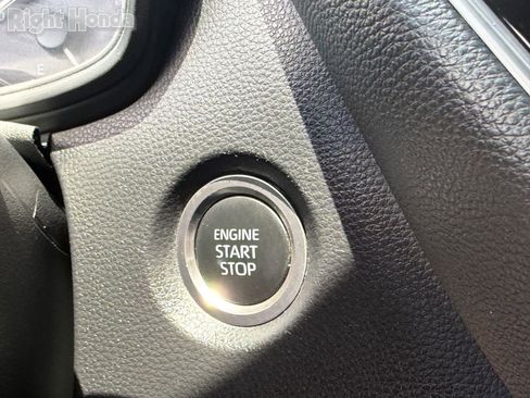 Used 2025 Toyota Corolla SE FWD image 31