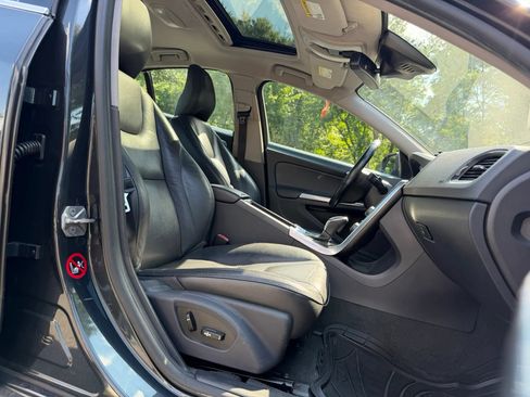 Used 2014 Volvo S60 T5 FWD image 14
