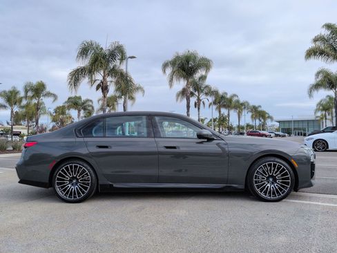 Used 2025 BMW 750e xDrive image 11