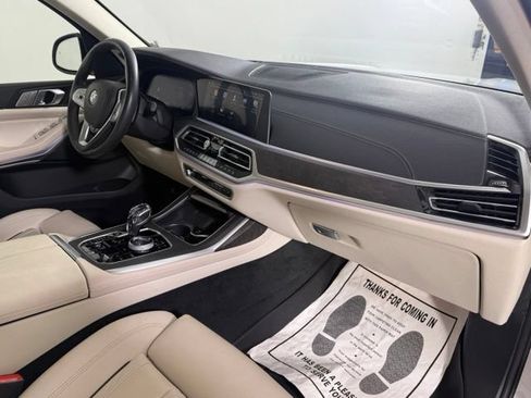Used 2022 BMW X7 xDrive40i w/ Premium Package AWD/4WD image 31
